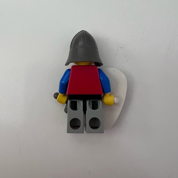 LEGO Scale mail Guard with sword and shield - Picture 2 of 3